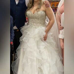 Elegant White Kids Dress with Rhinestone Detailing